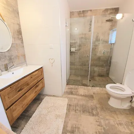 Sunshine Suite Boutique Only 5 Min Walk To The Beach - By Seaelo Eilat Exterior photo