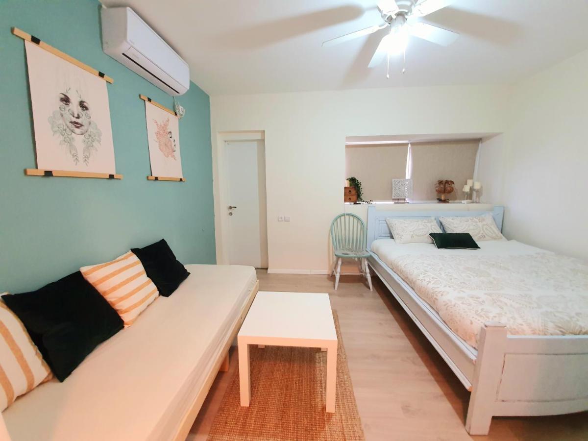 Sunshine Boutique Only 5 Min Walk To The - By Seaelo * Eilat