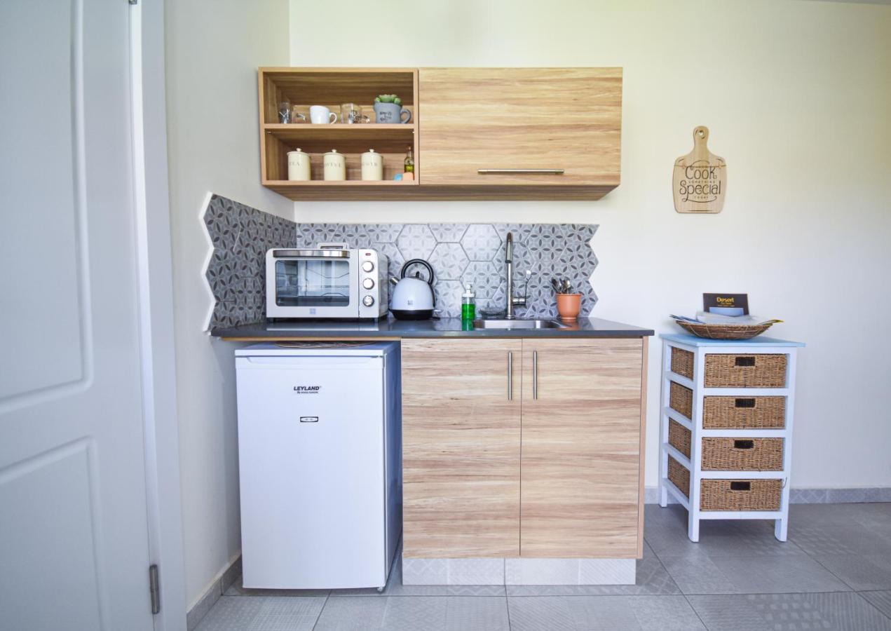 Sunshine Boutique Only 5 Min Walk To The - By Seaelo Apartment Eilat