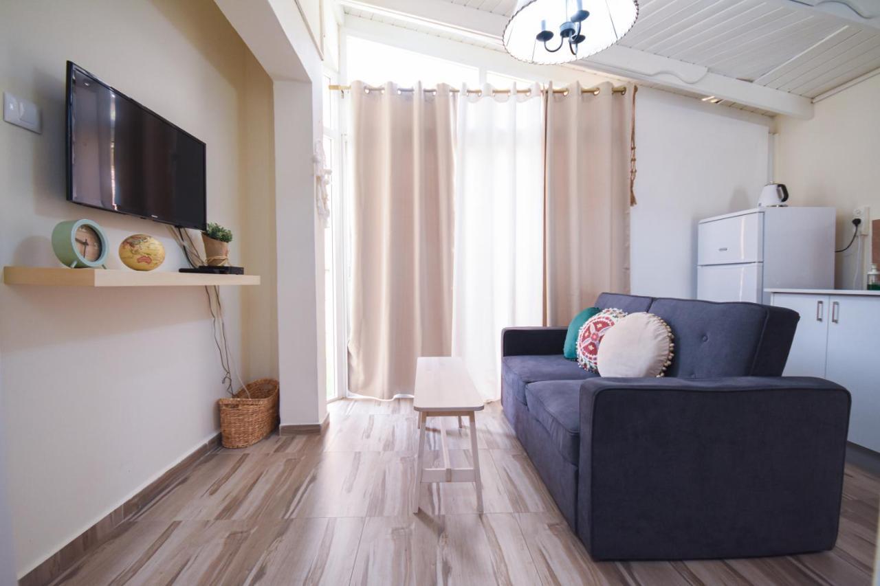 Apartment Sunshine Boutique Only 5 Min Walk To The - By Seaelo