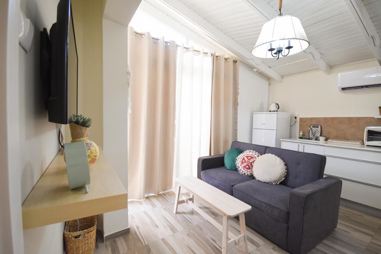 Sunshine Boutique Only 5 Min Walk To The - By Seaelo Apartment