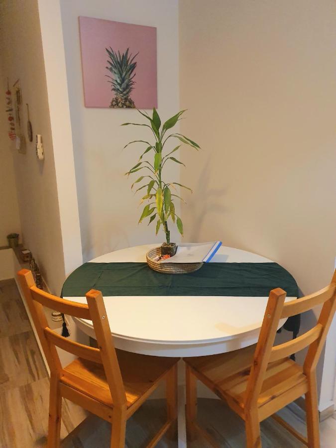 Sunshine Boutique Only 5 Min Walk To The - By Seaelo Apartment